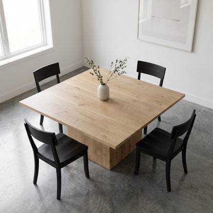 Lucia Chair